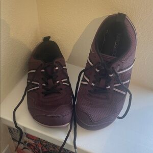 Stylish Women's Athletic Shoes in Deep Purple
